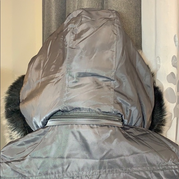 EUC YMI Fur Trim Winter Coat - Picture 4 of 10